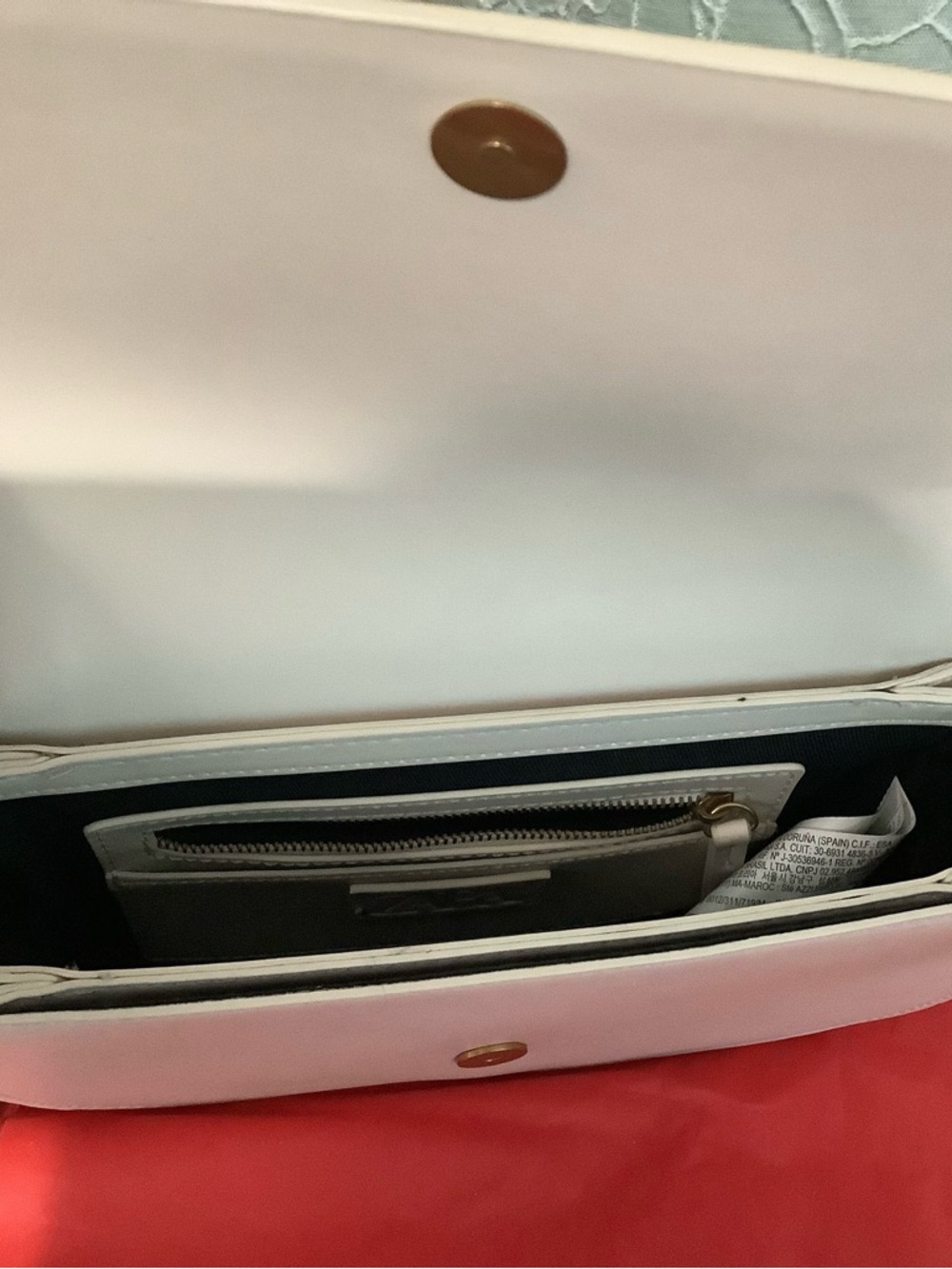 Zara Cream Crossbody Bag - Timeless Everyday Style - Picture 3 of 5